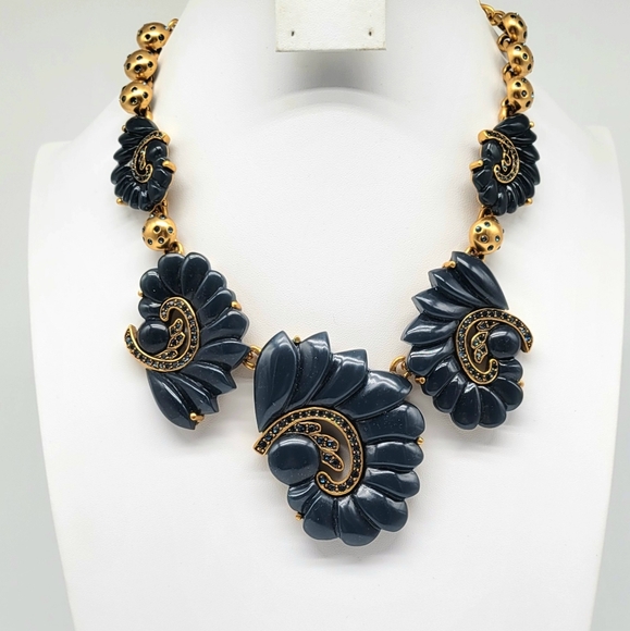 Oscar de la Renta Swarovski Crystal and Teal Resin Paisley Statement Necklace - Picture 8 of 11